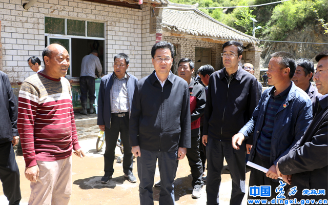 戴超深入岷县锁龙乡调研过渡期安置和灾后重建工作 - 中国·定西党政